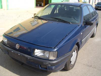 VOLKSWAGEN PASSAT GL AZUL