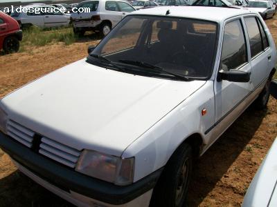 PEUGEOT 205